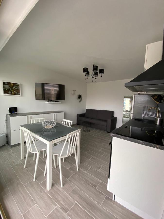 Superbe Appartement Renove A Neuf A 100M De La Mer Juan-les-Pins Exterior photo